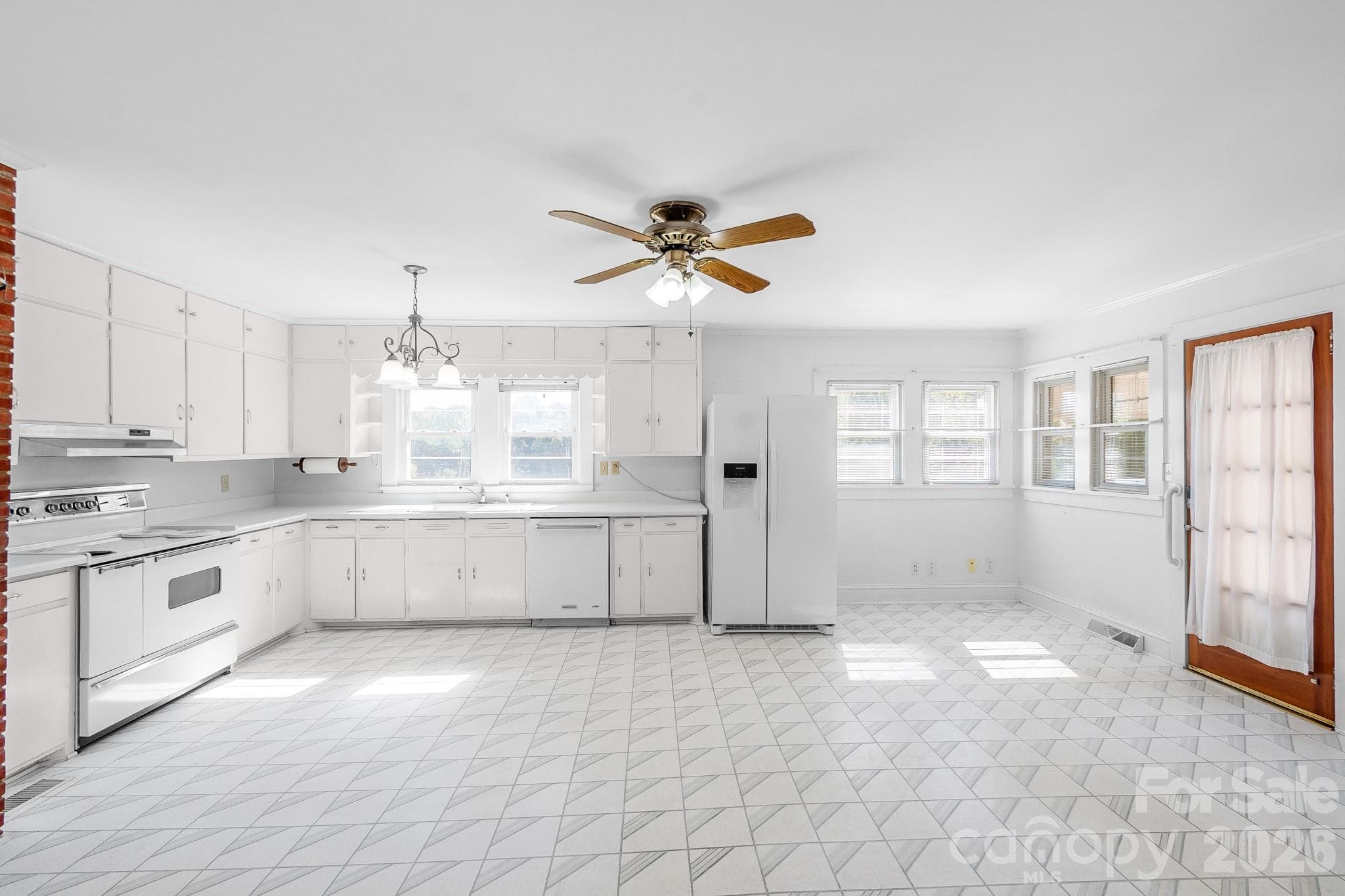 Lots of natural light - 7615 S Rocky River Road, Monroe