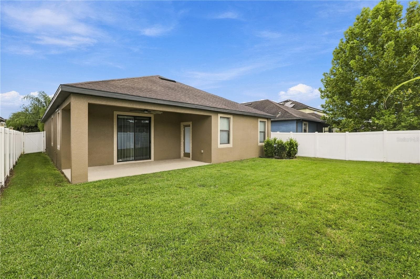 BIG BACKYARD - 12511 BALLENTRAE FOREST DR, RIVERVIEW