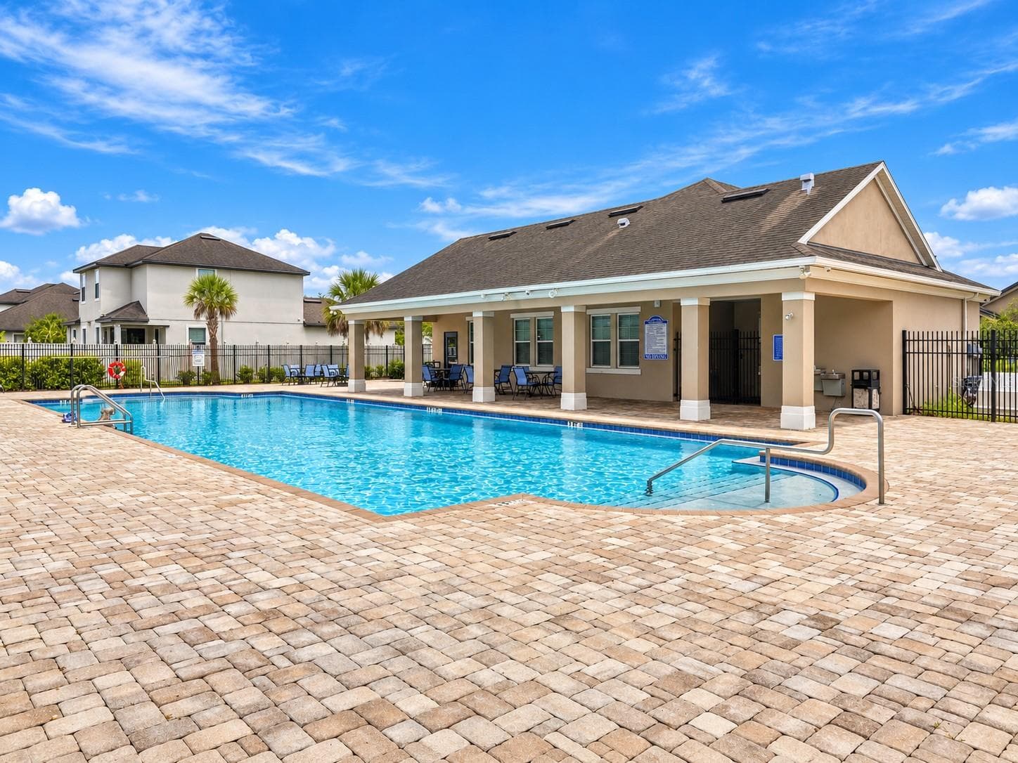 COMMUNITY POOL AND CLUBHOUSE - 12511 BALLENTRAE FOREST DR, RIVERVIEW