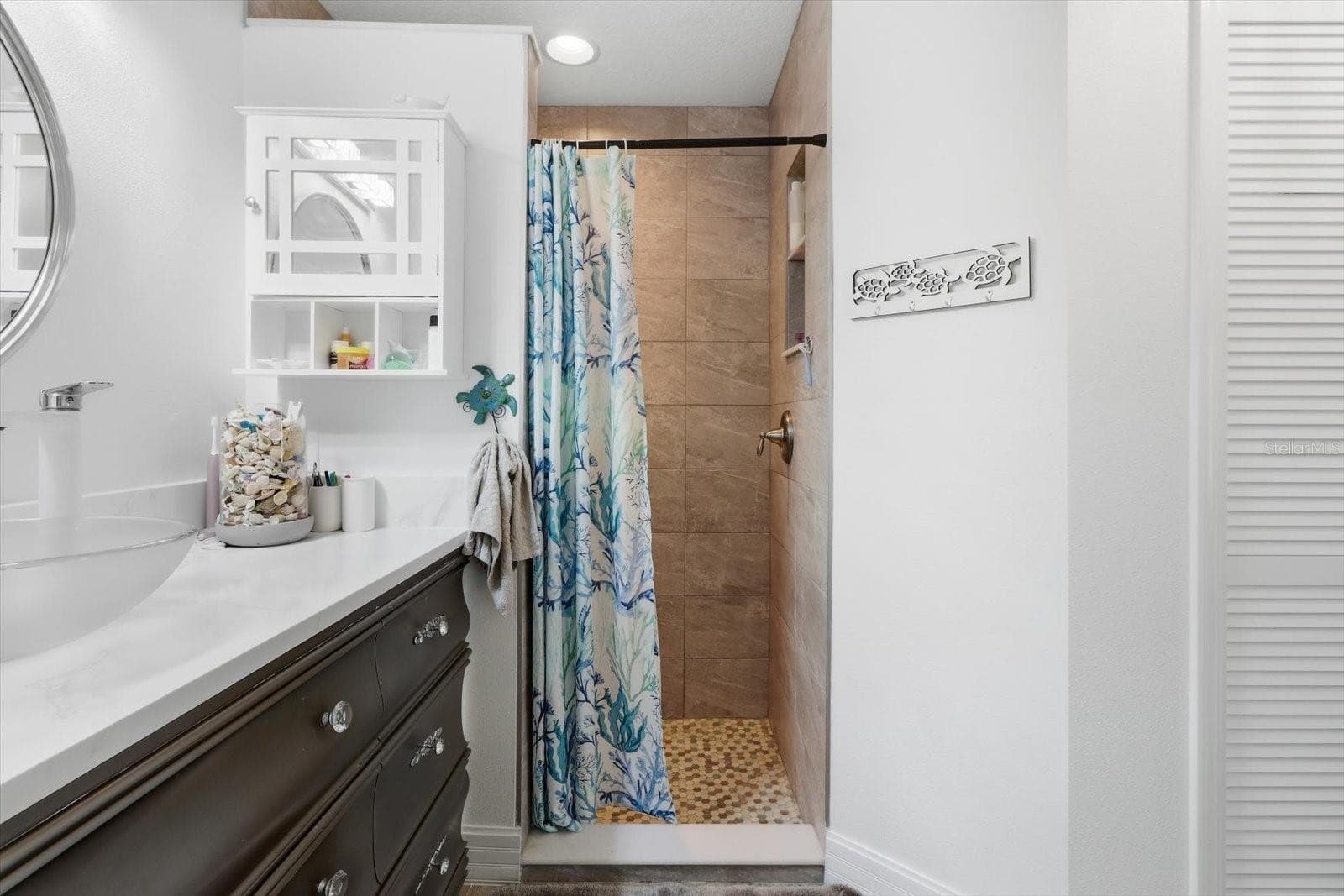 Villa at 18008 TARRINGTON PL, HUDSON, photo 24 of 60