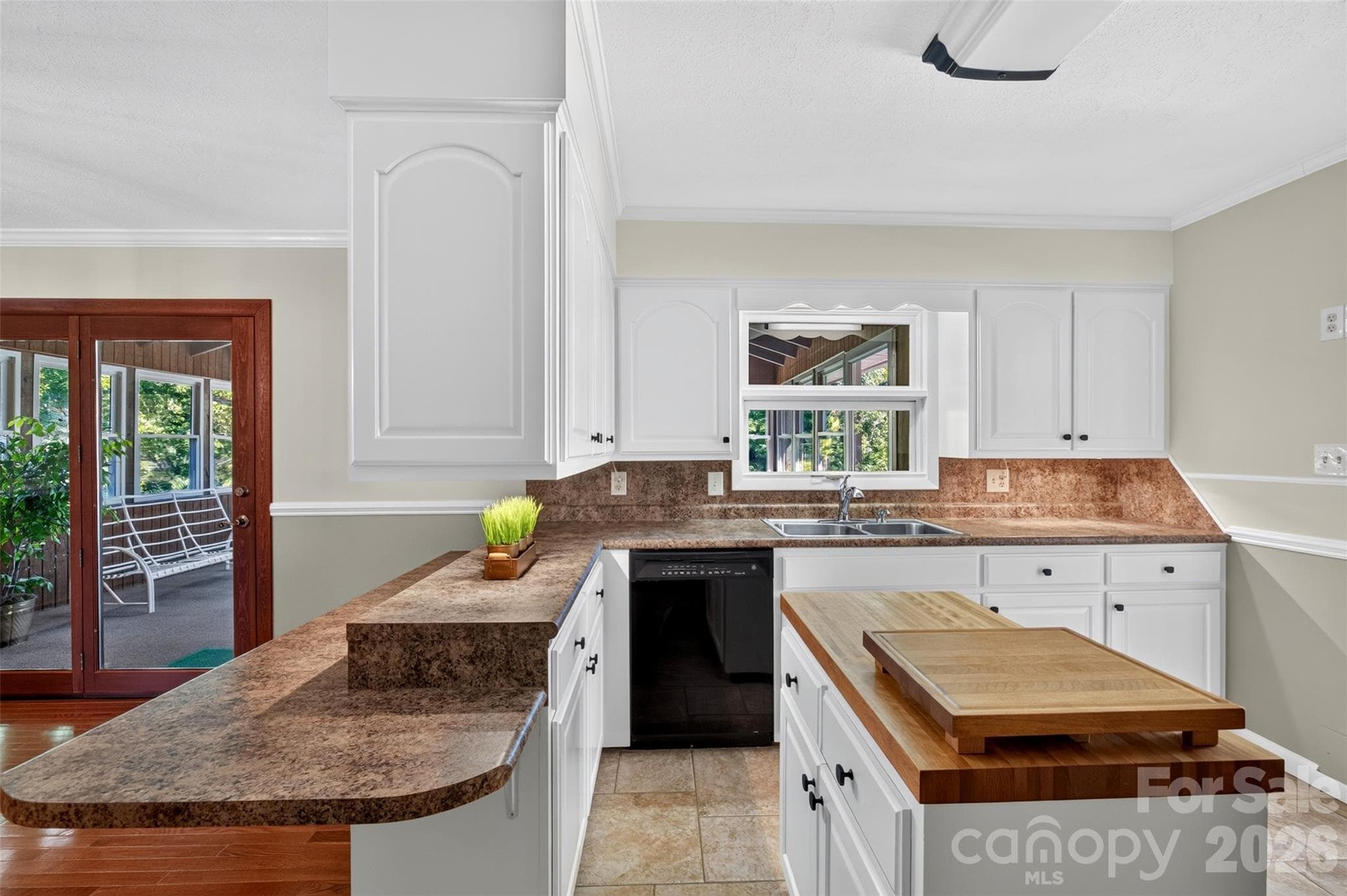Kitchen - 1007 Woodland Street SE, Valdese