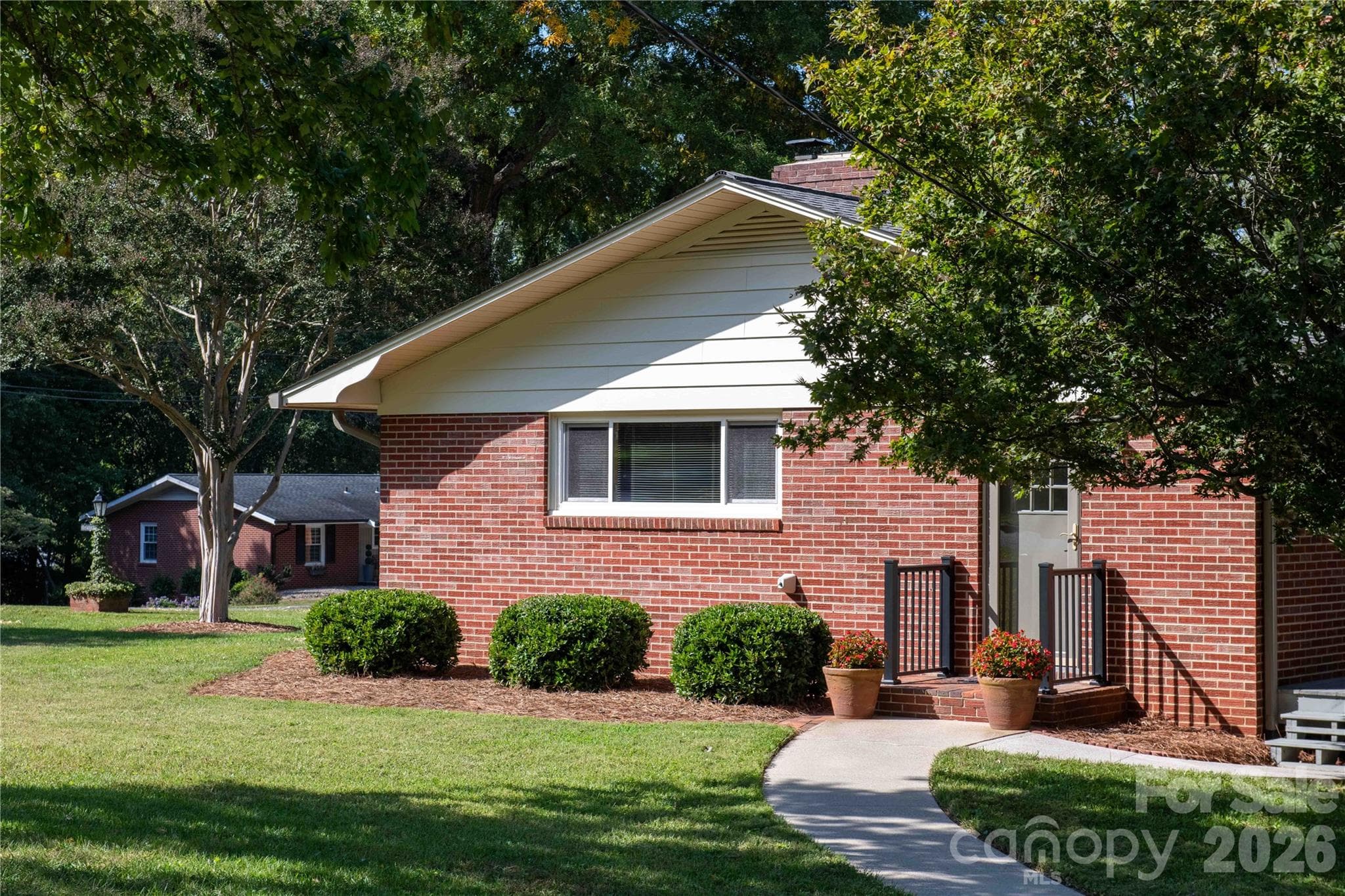 Side entrance - 1007 Woodland Street SE, Valdese