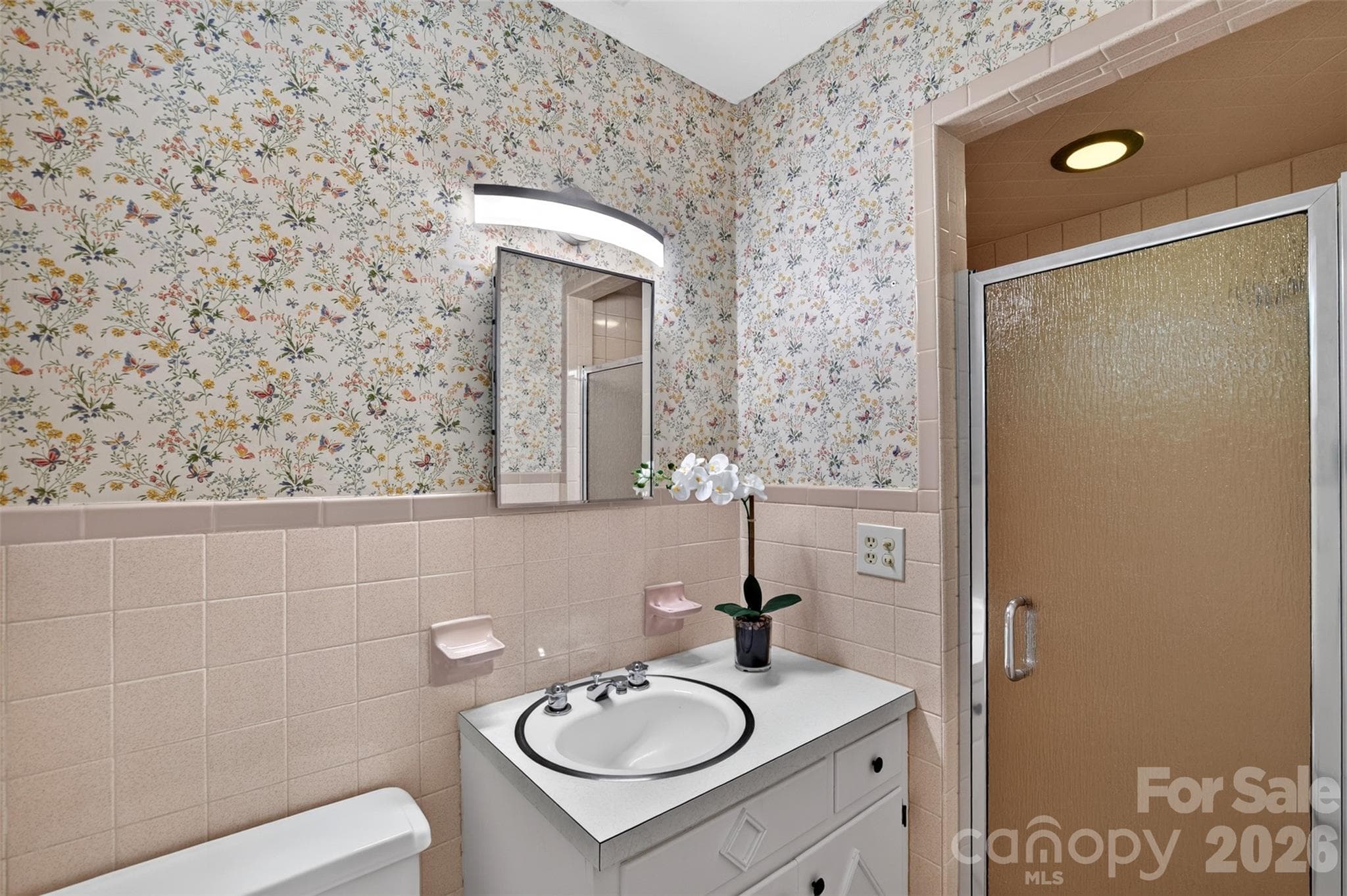 Primary Full bath - 1007 Woodland Street SE, Valdese