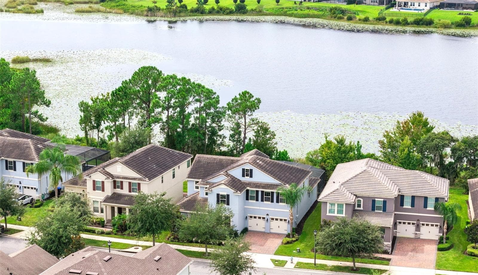 10048 BEACH PORT DR