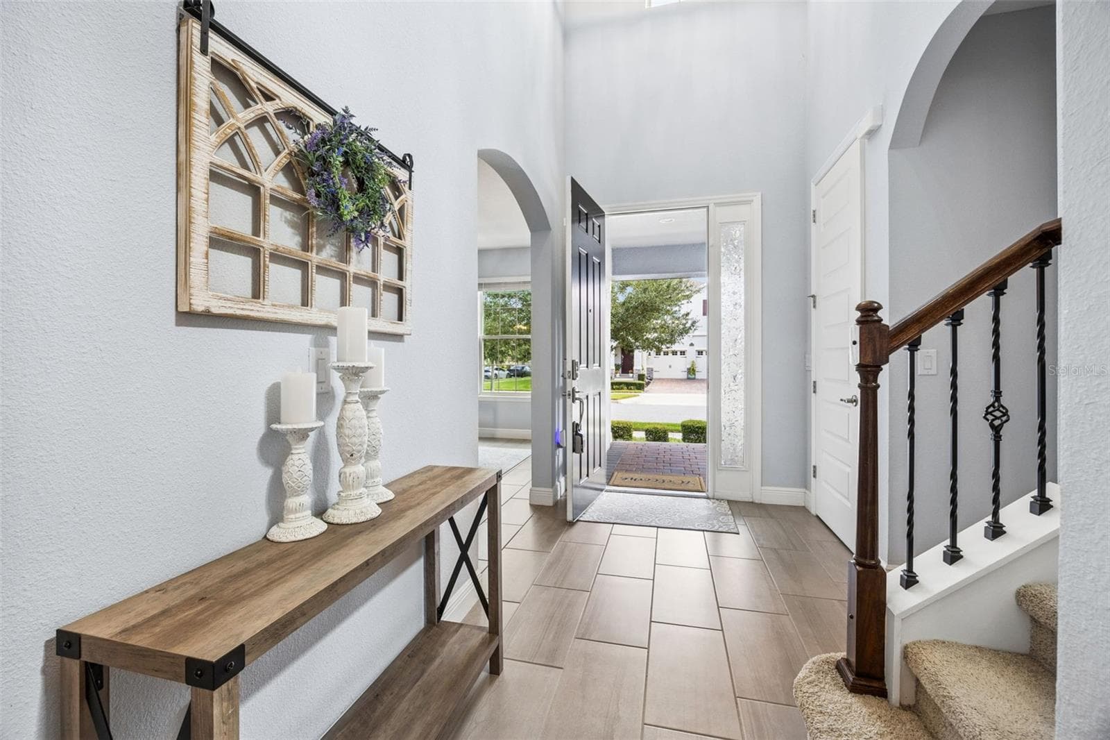 Two Story Foyer - 10048 BEACH PORT DR, WINTER GARDEN