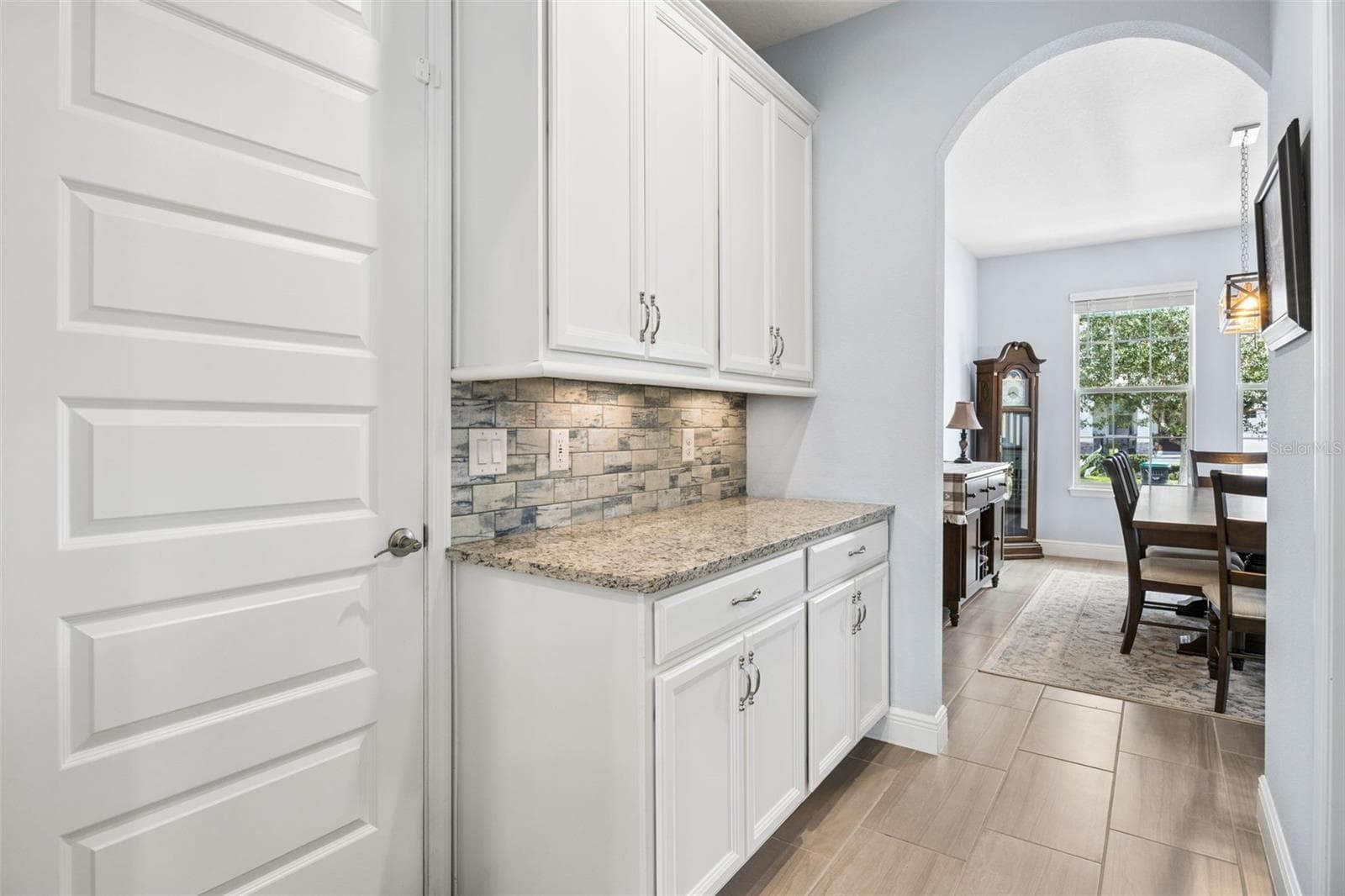 Butler Pantry - 10048 BEACH PORT DR, WINTER GARDEN