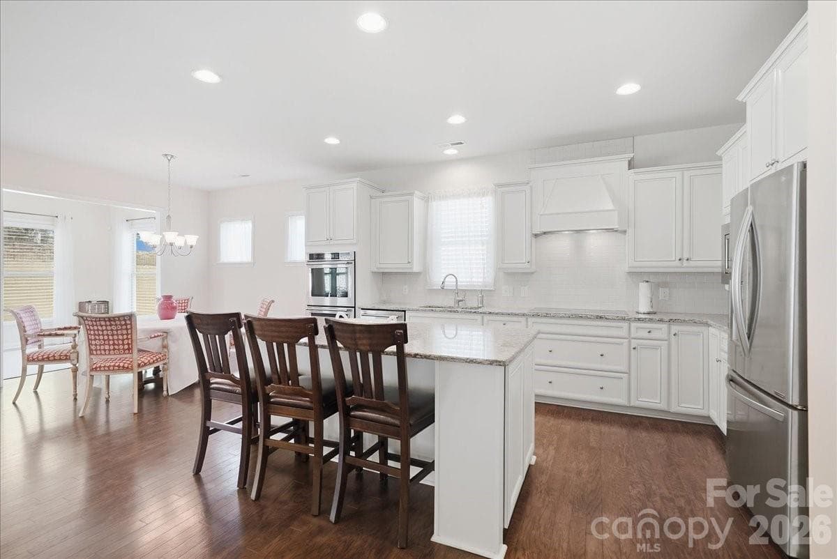 Large island - 389 Harvest Valley Lane, Fort Mill