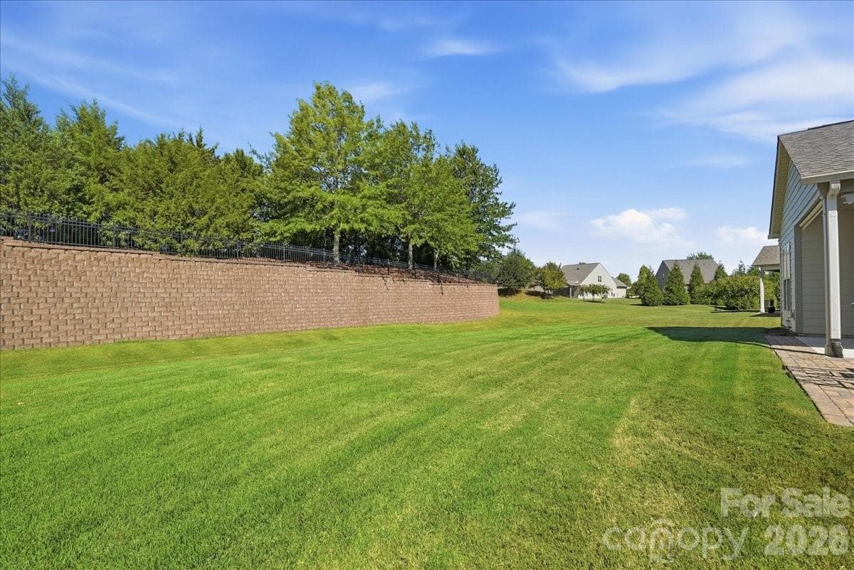 Large, flat back yard - 389 Harvest Valley Lane, Fort Mill