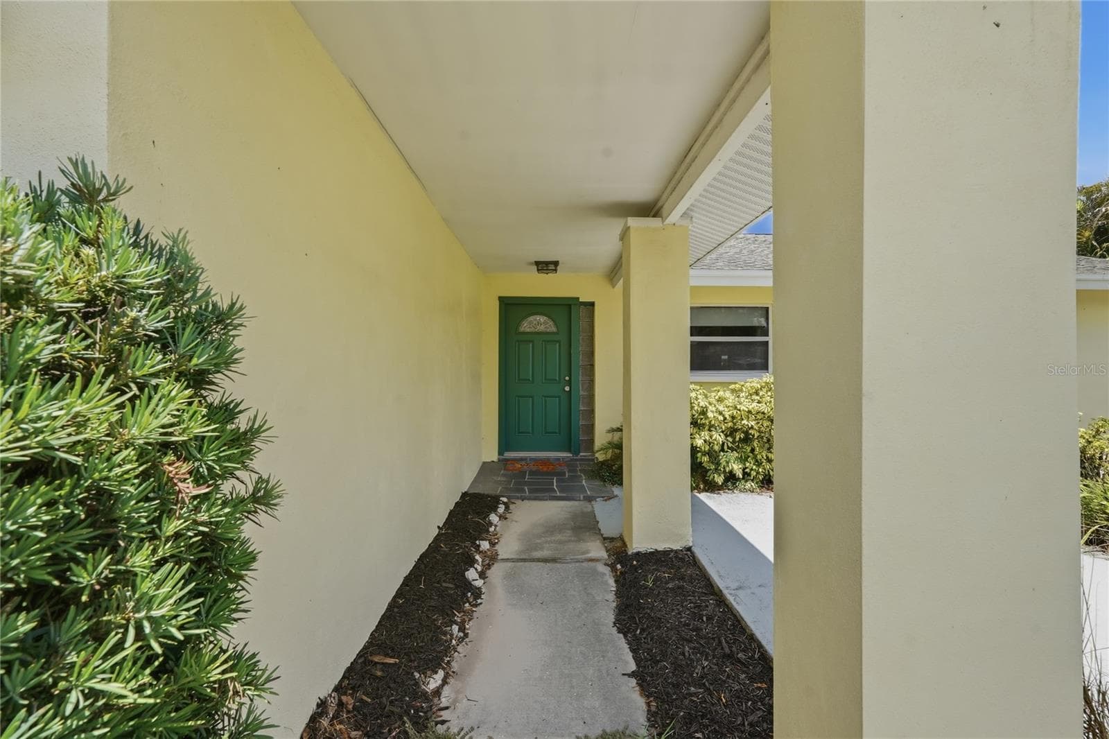 Single Family Residence at 1634 DALE CIR N, DUNEDIN, photo 2 of 37