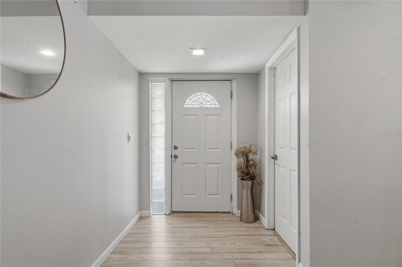 Single Family Residence at 1634 DALE CIR N, DUNEDIN, photo 3 of 37