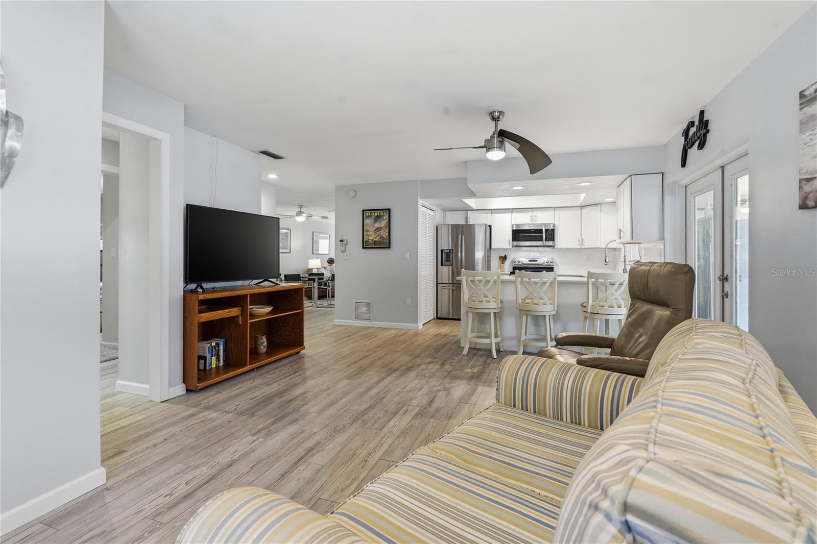 Single Family Residence at 1634 DALE CIR N, DUNEDIN, photo 13 of 37