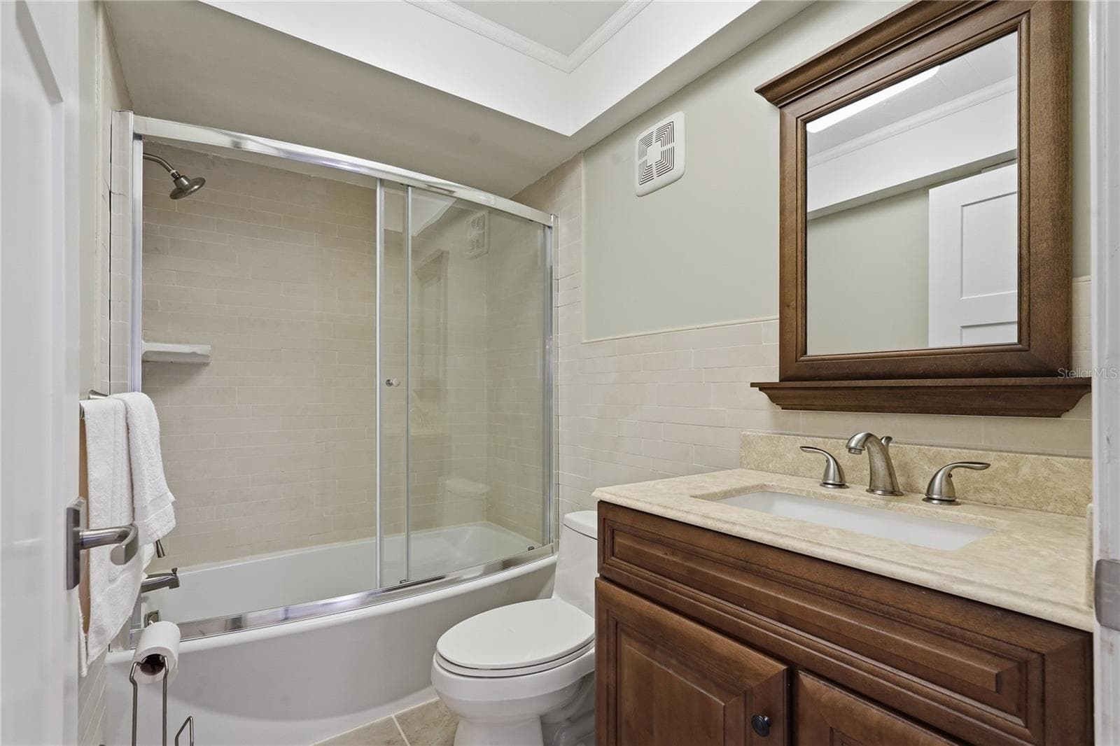 Single Family Residence at 1634 DALE CIR N, DUNEDIN, photo 26 of 37