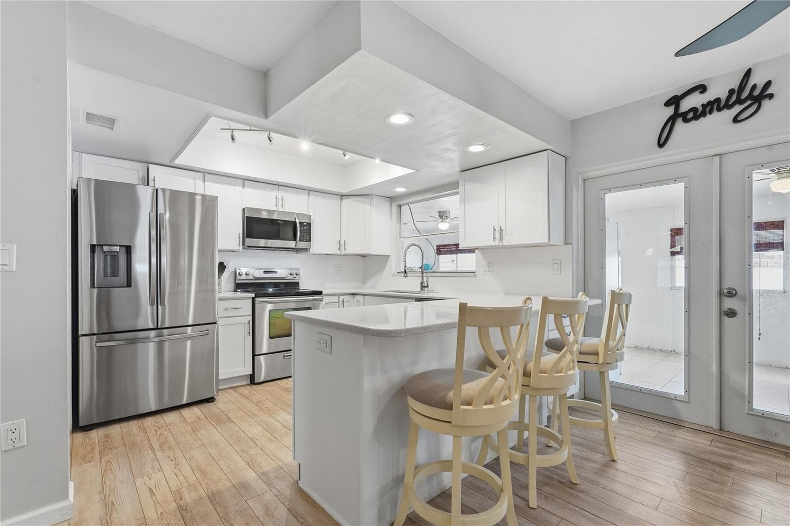 Single Family Residence at 1634 DALE CIR N, DUNEDIN, photo 29 of 37