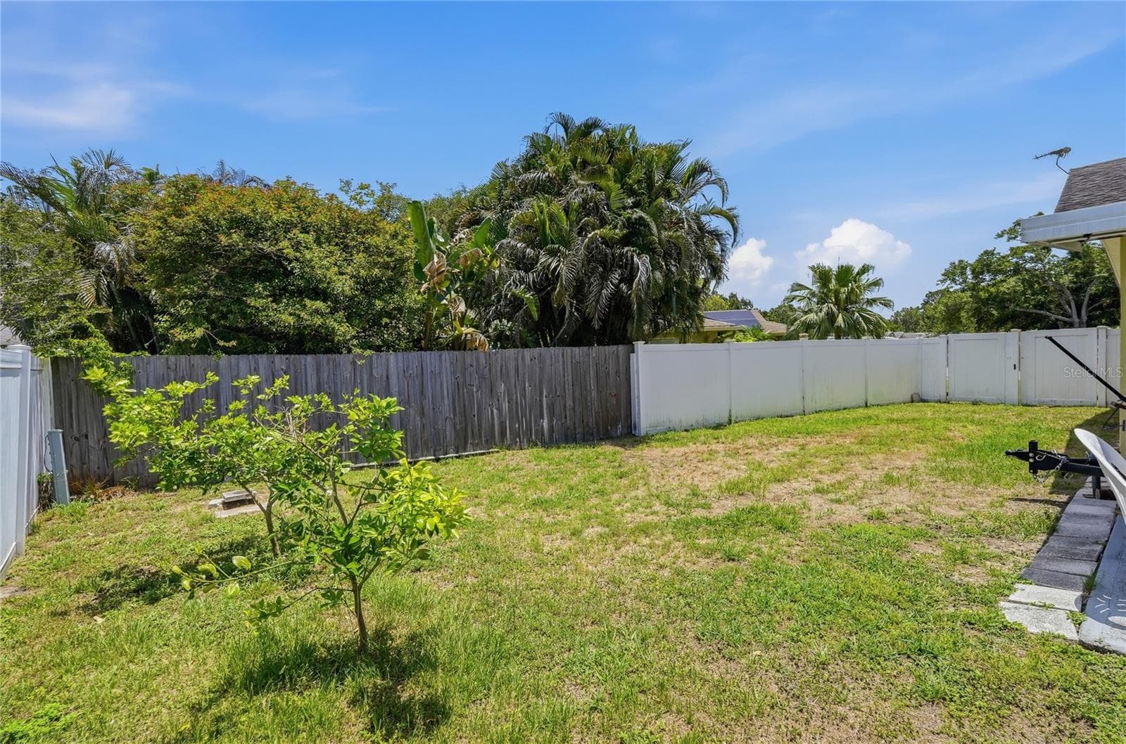 Single Family Residence at 1634 DALE CIR N, DUNEDIN, photo 32 of 37