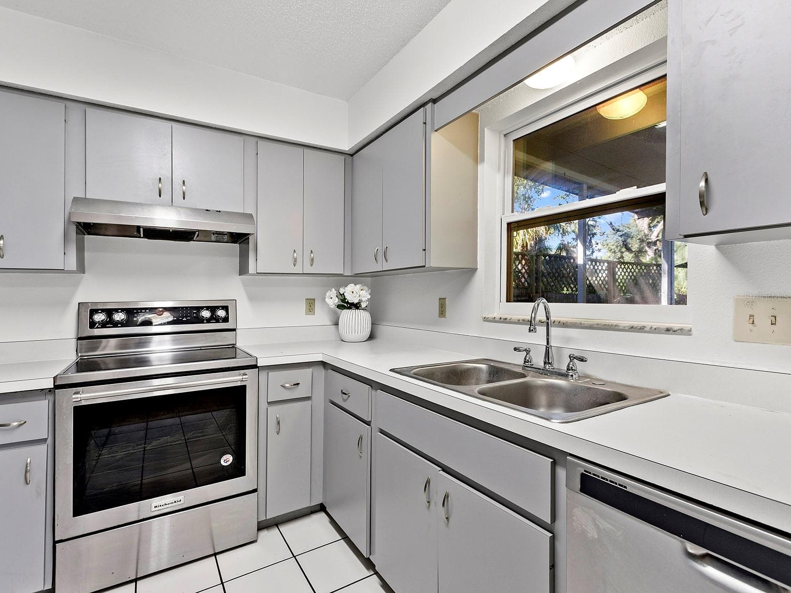 Single Family Residence at 4260 BELL AVE, SARASOTA, photo 6 of 22