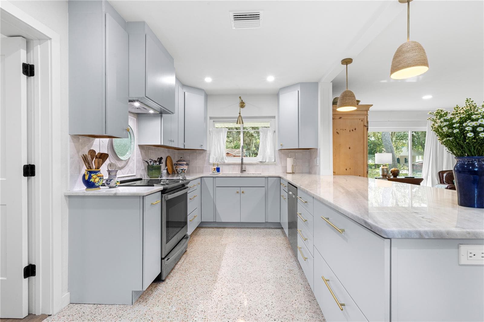 Single Family Residence at 202 S MAYO ST, CRYSTAL BEACH, photo 20 of 67