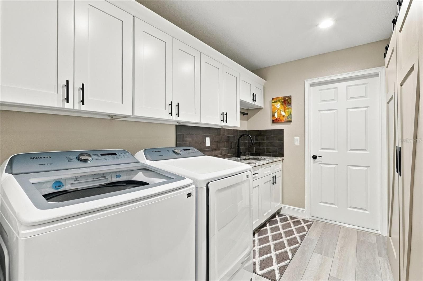 FULLY EQUIPPED LAUNDRY - 6791 SW 179TH COURT RD, DUNNELLON