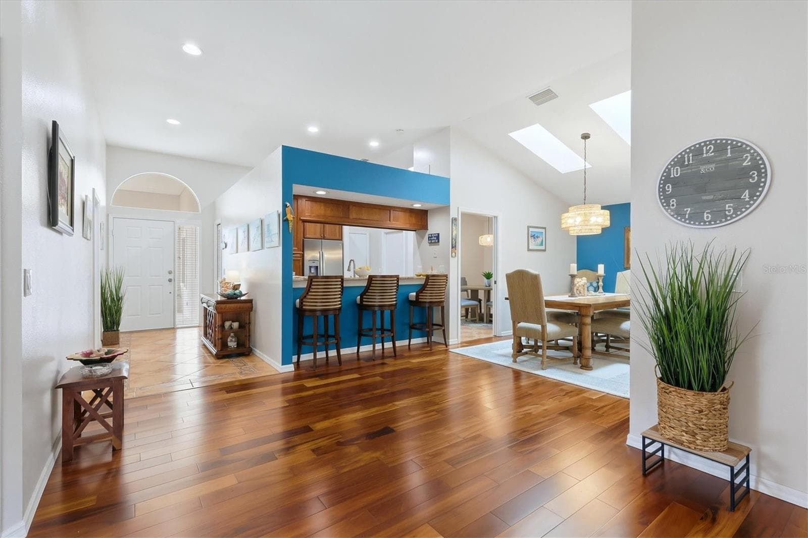 View to kitchen from living room - 4620 DEER TRAIL BLVD, SARASOTA
