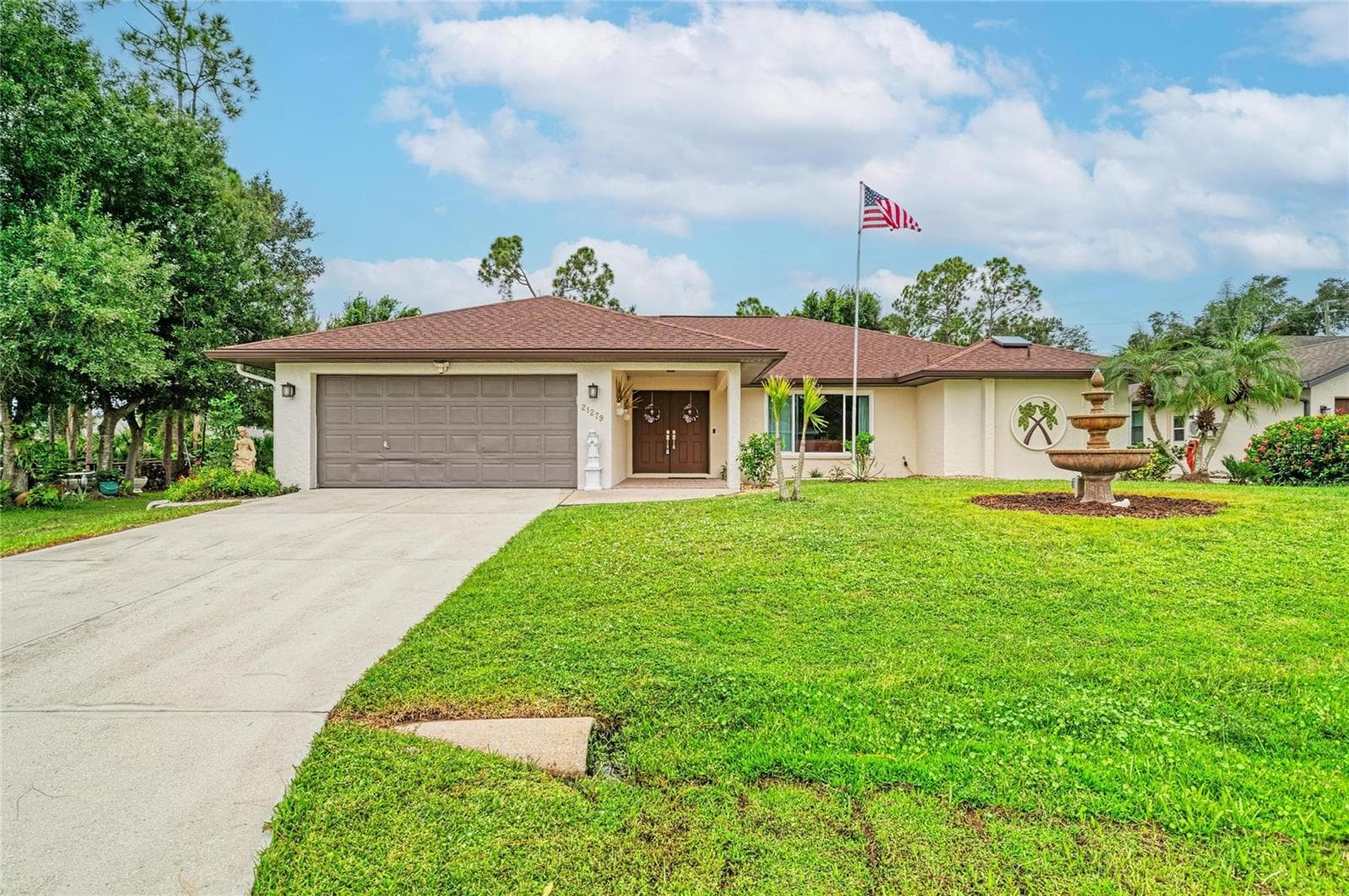 Single Family Residence at 21279 ARGYLE AVE, PORT CHARLOTTE, photo 5 of 57