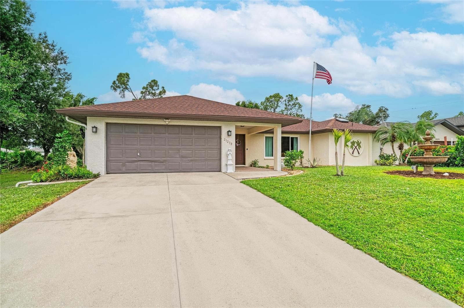 Single Family Residence at 21279 ARGYLE AVE, PORT CHARLOTTE, photo 6 of 57