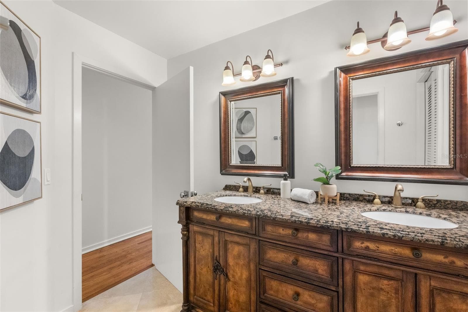 Condominium at 1306 S PENNSYLVANIA AVE #5, WINTER PARK, photo 24 of 33
