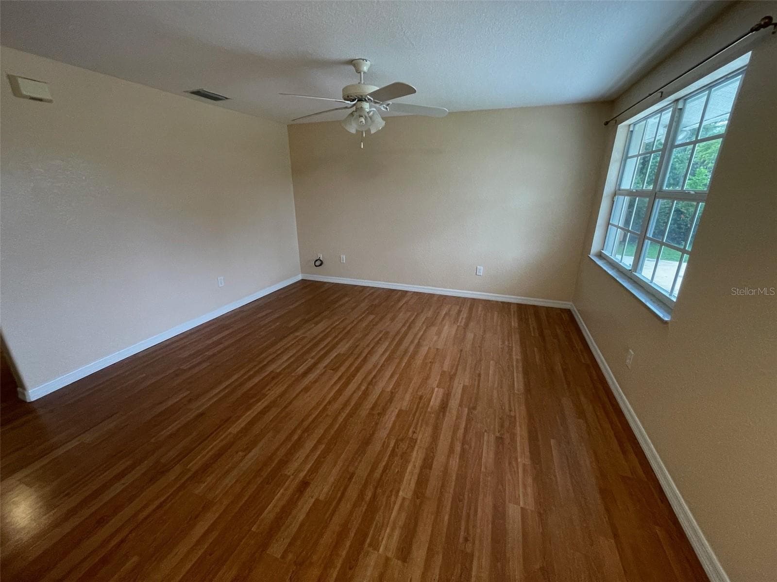 Living room - 517 SKYLARK LN NW, PORT CHARLOTTE