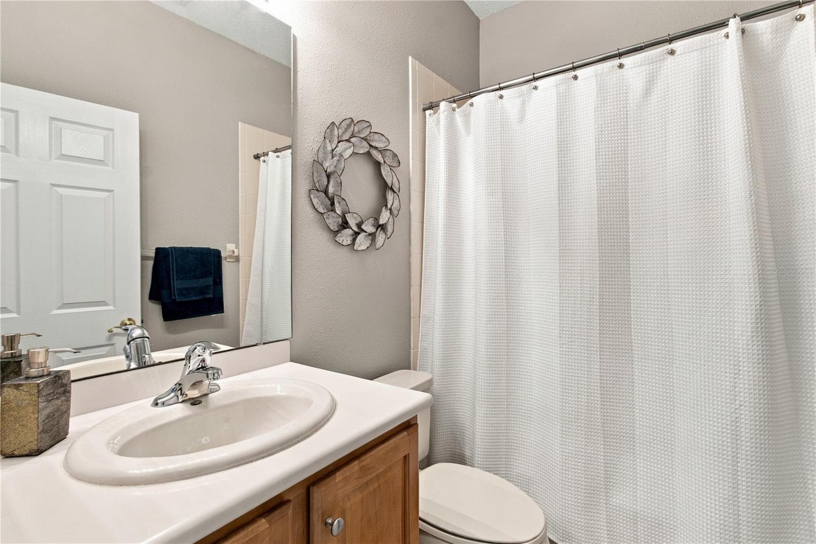 SECOND FULL BATH - 124 VENTANA DR, POINCIANA
