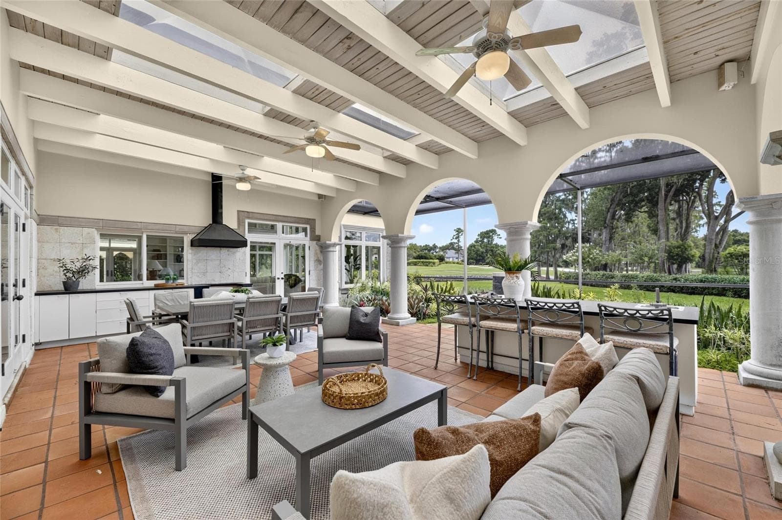 Single Family Residence at 1043 GUISANDO DE AVILA, TAMPA, photo 6 of 90
