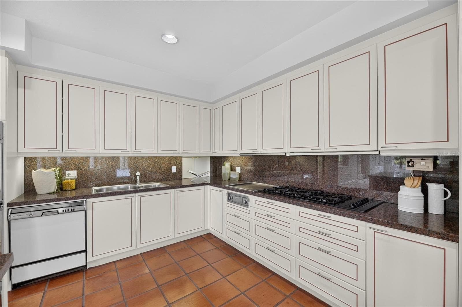 Single Family Residence at 1043 GUISANDO DE AVILA, TAMPA, photo 39 of 90
