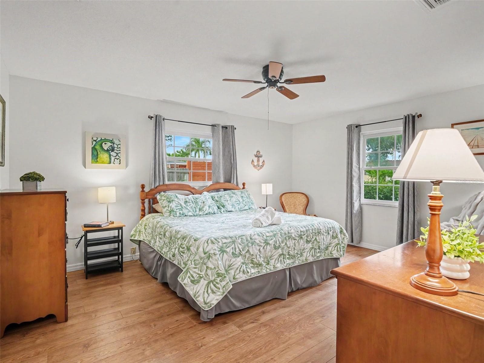HUGE PRIMARY BEDROOM - 1110 DE NARVAEZ AVE, BRADENTON