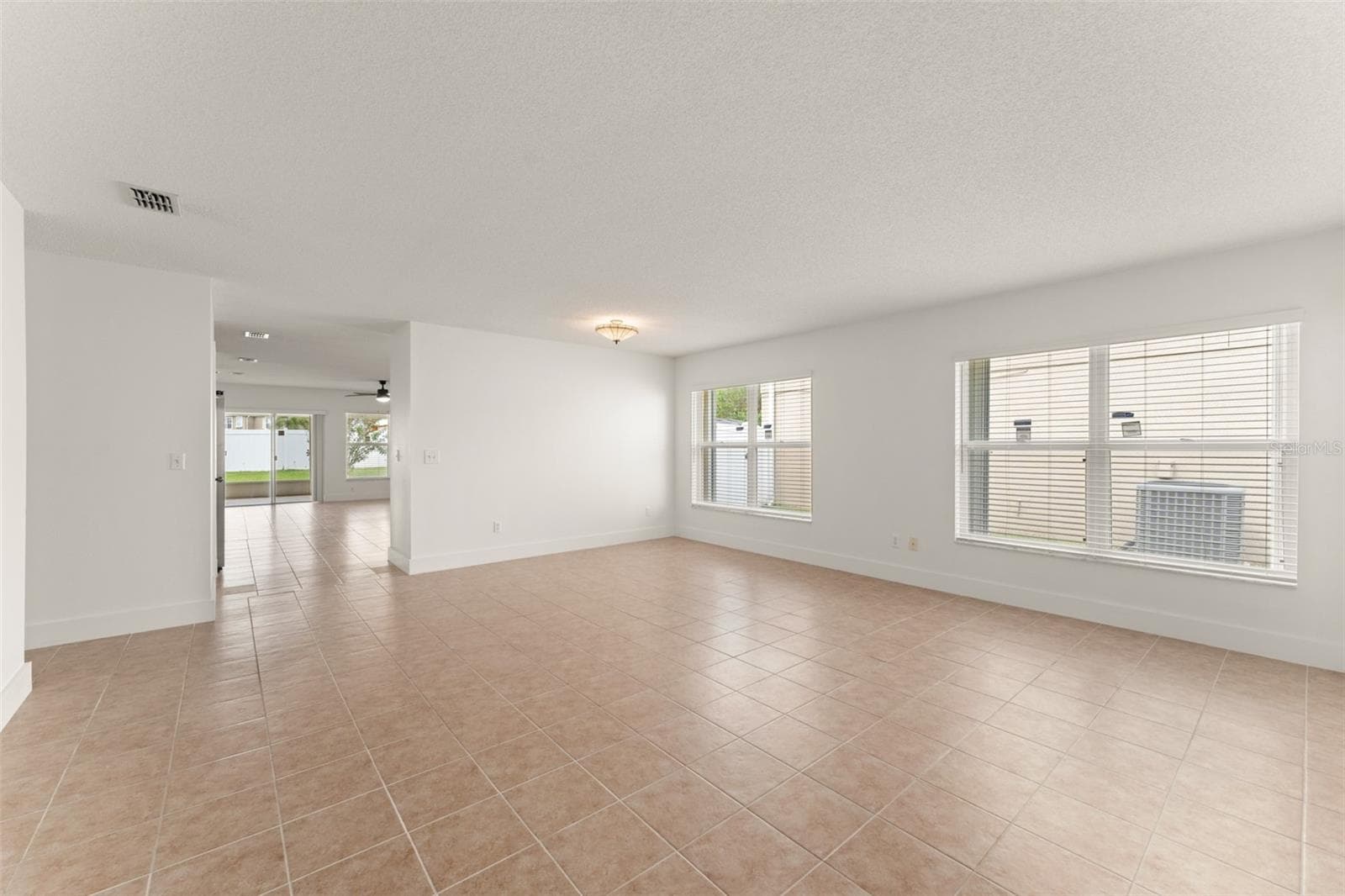 Single Family Residence at 13050 PRAIRIE MEADOWS DR, ORLANDO, photo 7 of 35