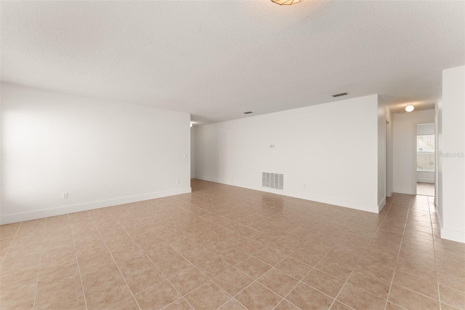 Single Family Residence at 13050 PRAIRIE MEADOWS DR, ORLANDO, photo 9 of 35