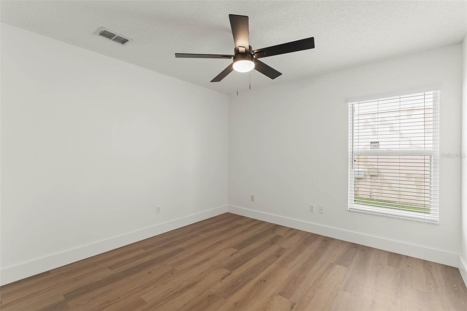 Single Family Residence at 13050 PRAIRIE MEADOWS DR, ORLANDO, photo 12 of 35