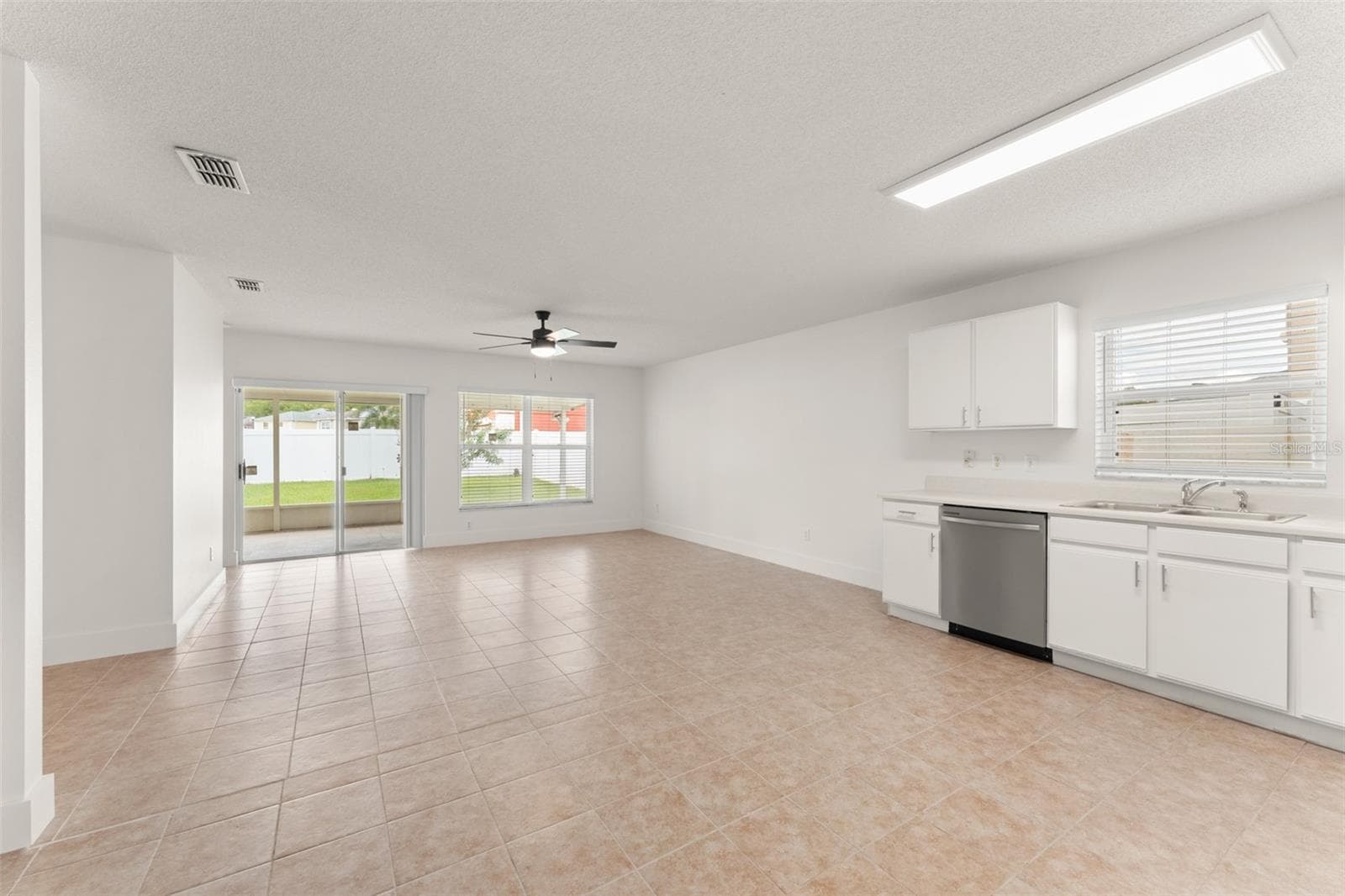 Single Family Residence at 13050 PRAIRIE MEADOWS DR, ORLANDO, photo 16 of 35
