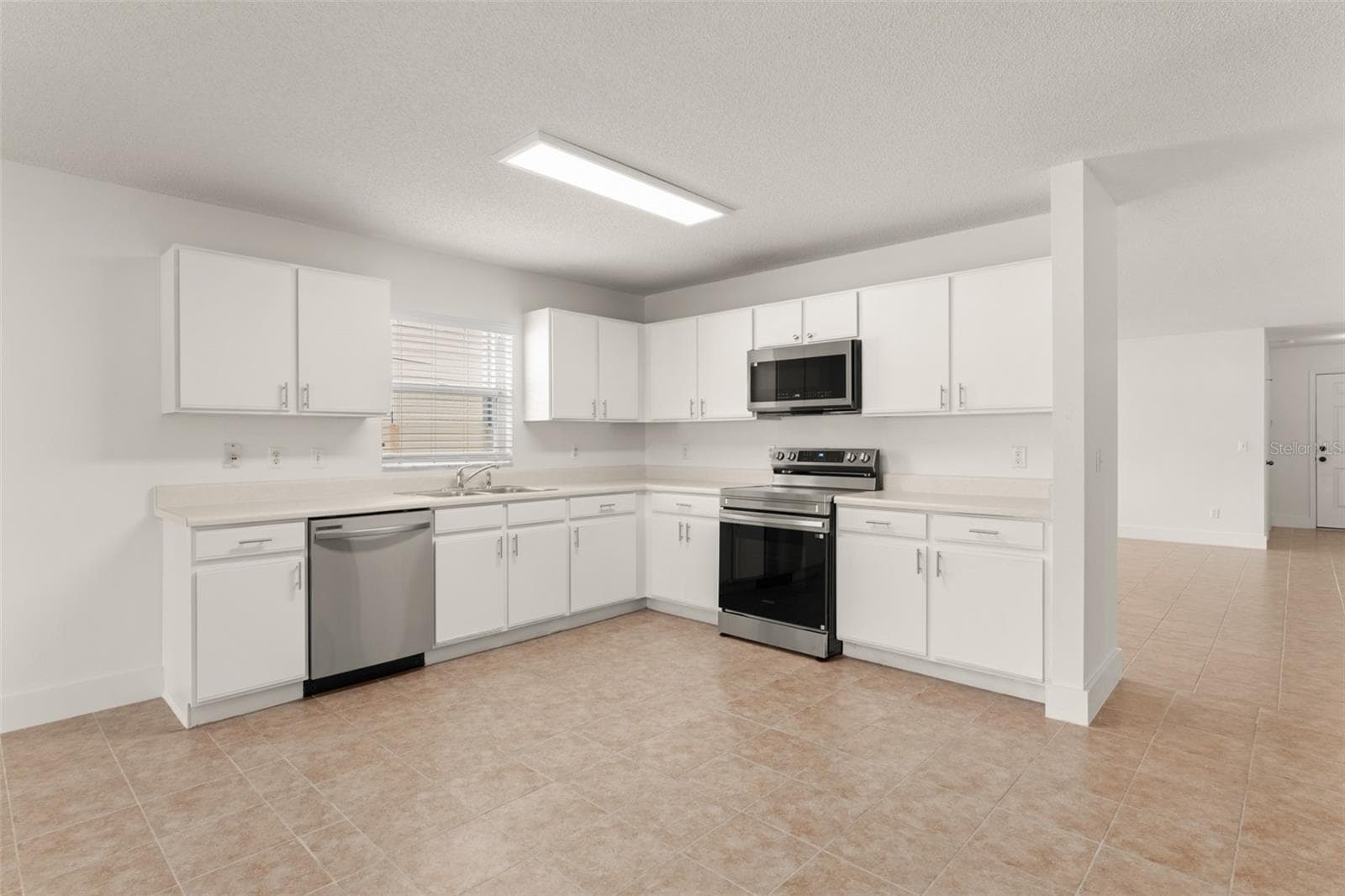 Single Family Residence at 13050 PRAIRIE MEADOWS DR, ORLANDO, photo 19 of 35