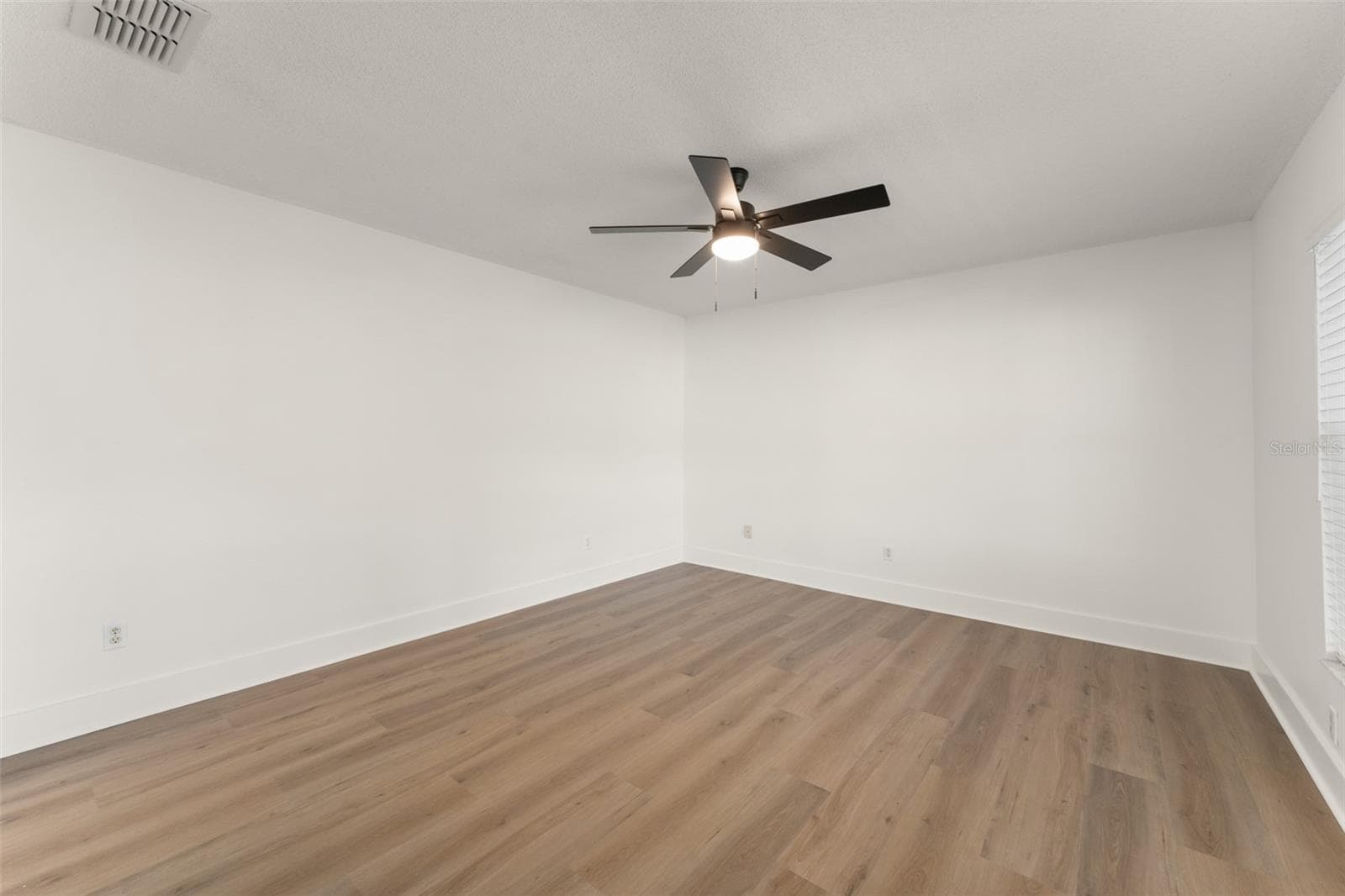 Single Family Residence at 13050 PRAIRIE MEADOWS DR, ORLANDO, photo 24 of 35