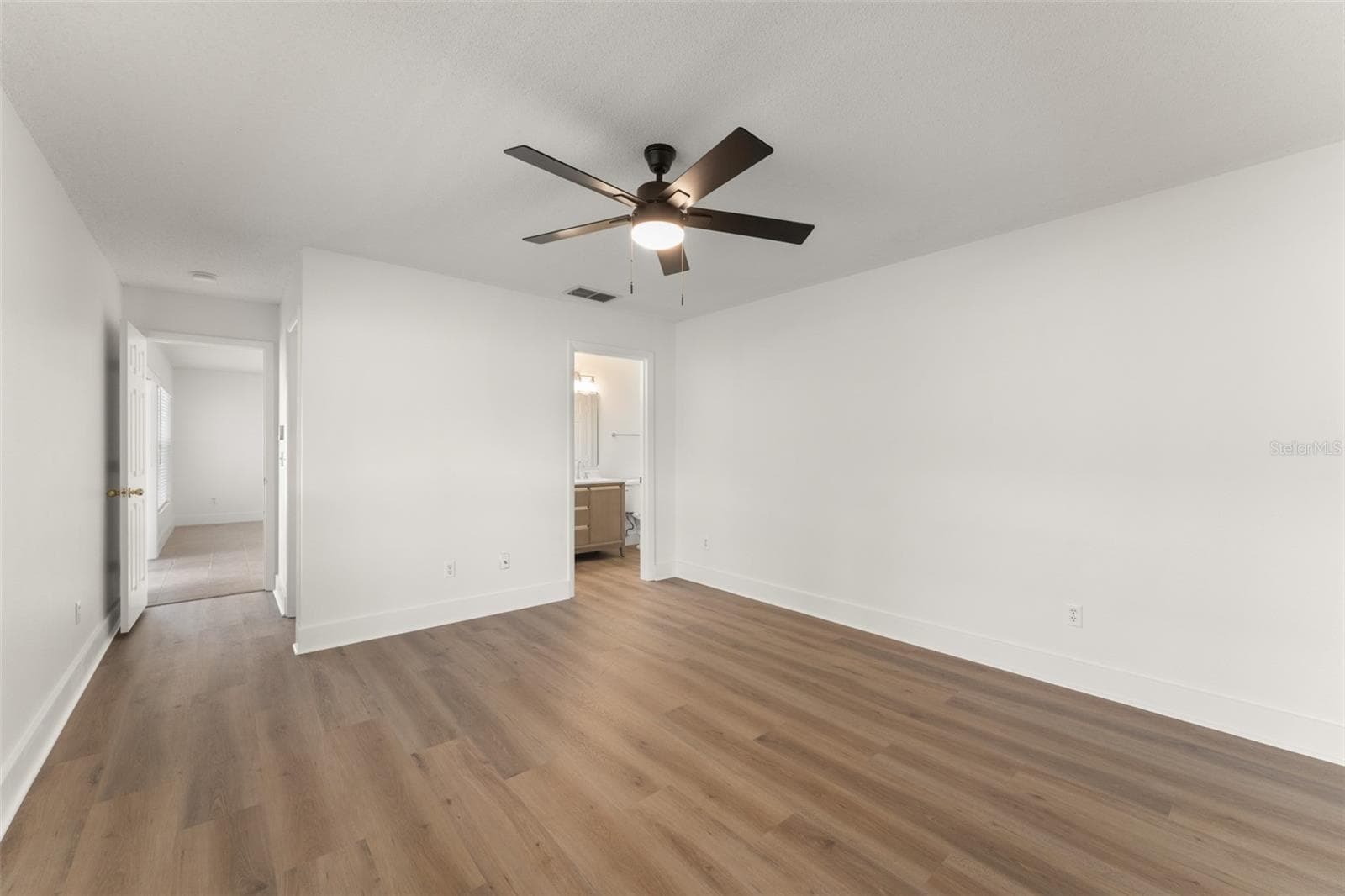 Single Family Residence at 13050 PRAIRIE MEADOWS DR, ORLANDO, photo 25 of 35