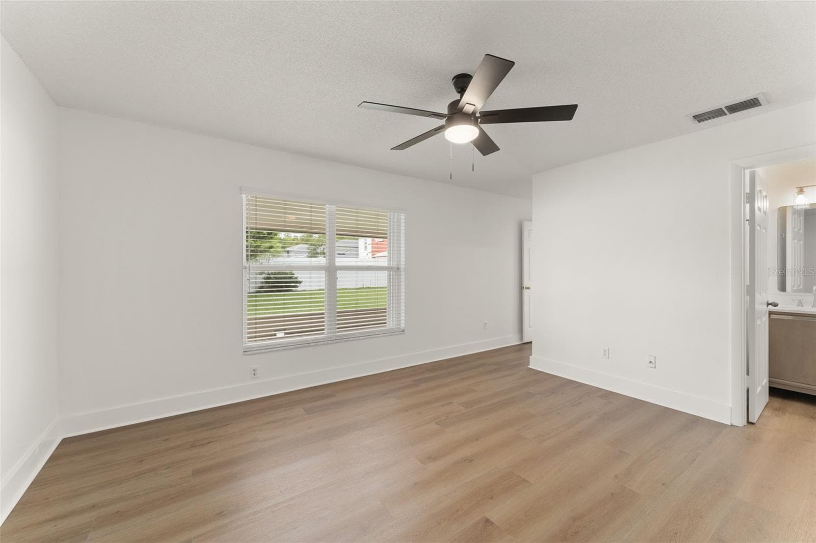Single Family Residence at 13050 PRAIRIE MEADOWS DR, ORLANDO, photo 26 of 35