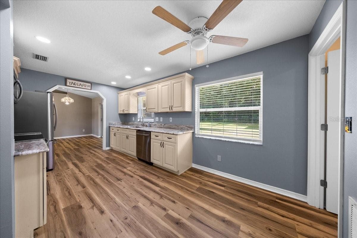 Single Family Residence at 10837 SE 45TH AVE, BELLEVIEW, photo 14 of 40