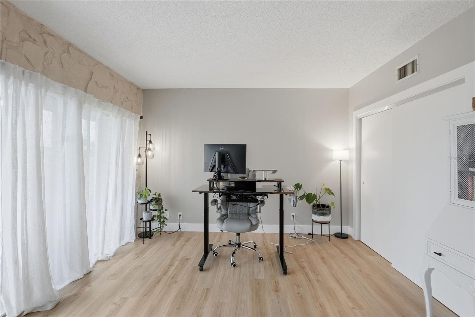 Townhouse at 6140 SUN BLVD #7, ST PETERSBURG, photo 12 of 40
