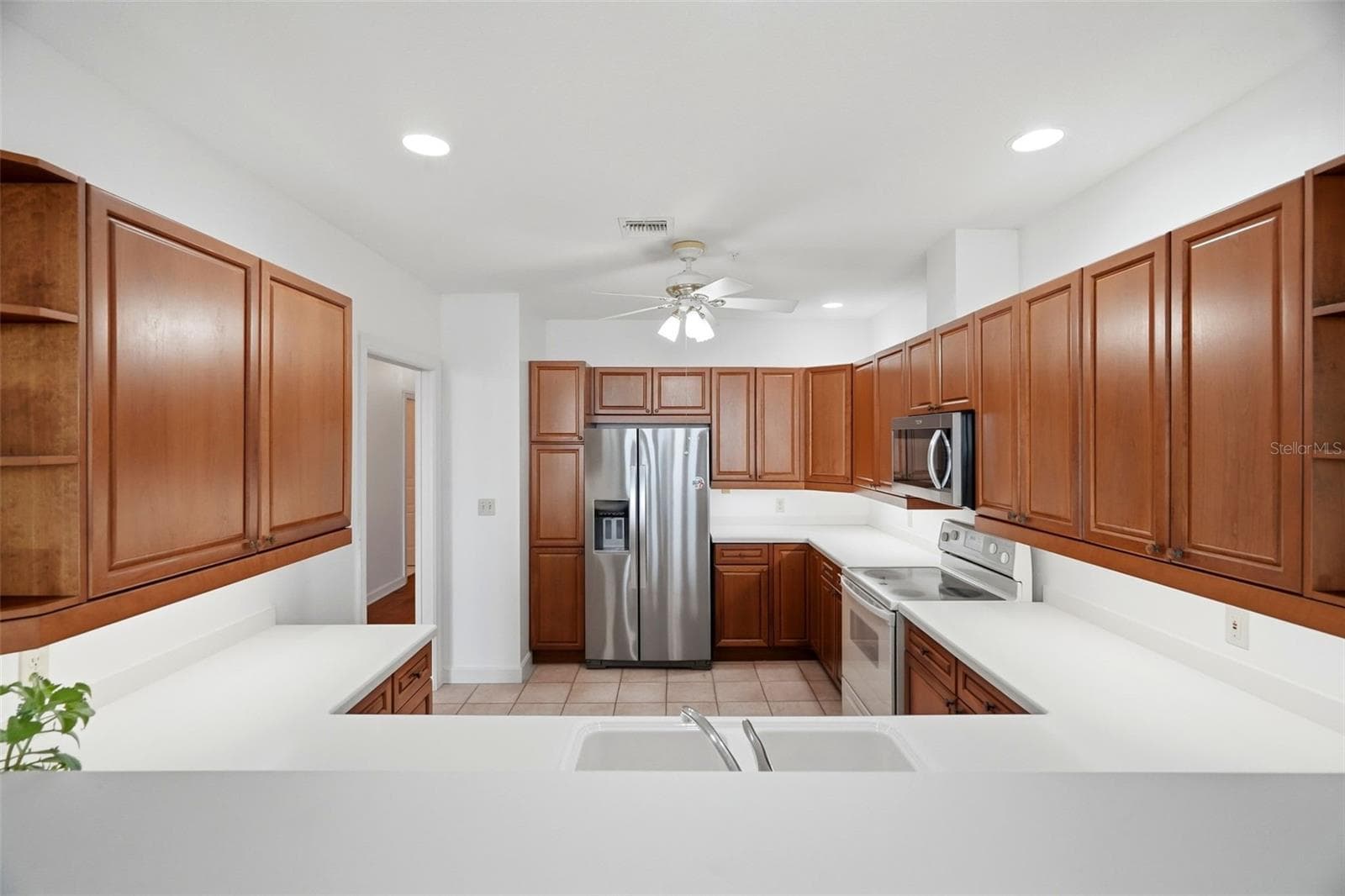Condominium at 288 BEACH DR NE #10B, ST PETERSBURG, photo 11 of 65
