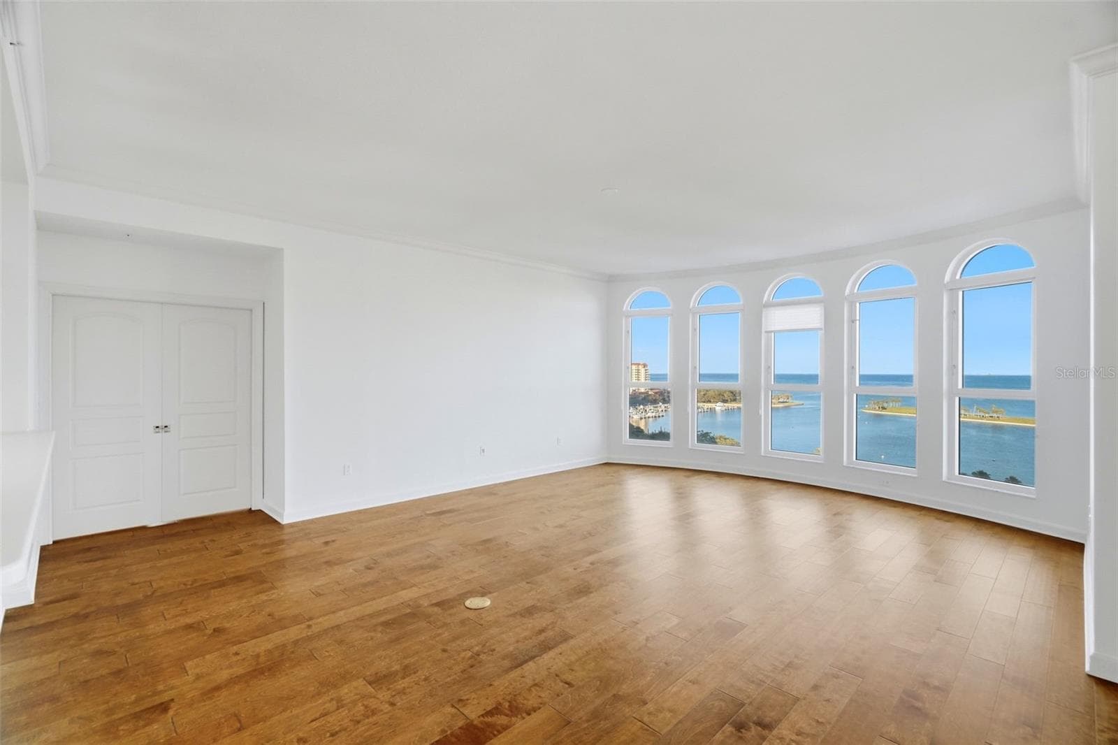 Condominium at 288 BEACH DR NE #10B, ST PETERSBURG, photo 19 of 65