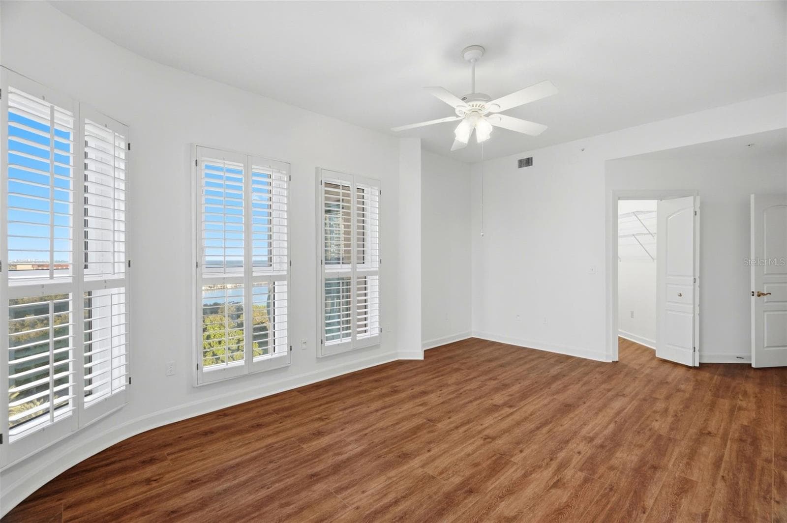 Primary Bedroom - 288 BEACH DR NE #10B, ST PETERSBURG