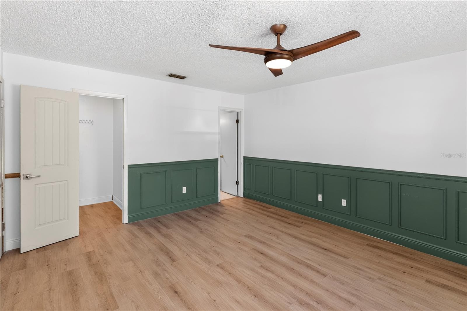Single Family Residence at 209 DELESPINE DR, DEBARY, photo 10 of 29