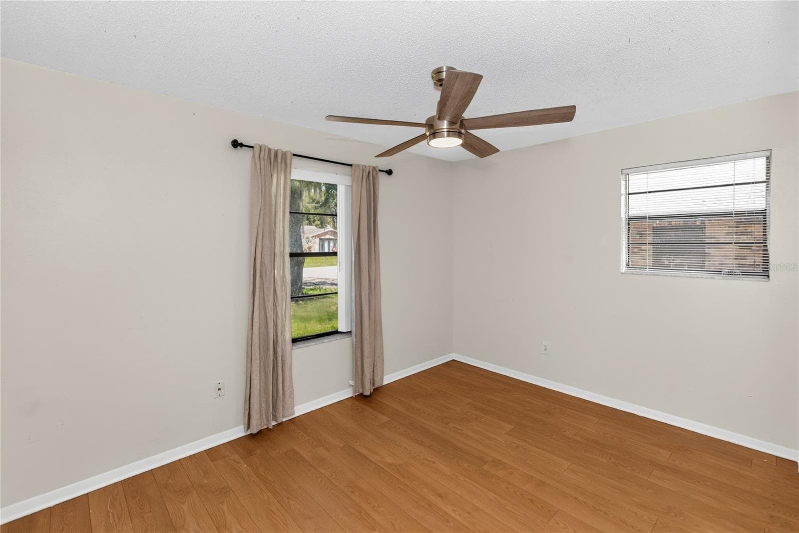 Single Family Residence at 209 DELESPINE DR, DEBARY, photo 15 of 29