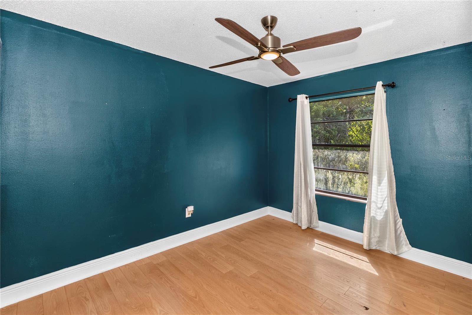 Single Family Residence at 209 DELESPINE DR, DEBARY, photo 18 of 29