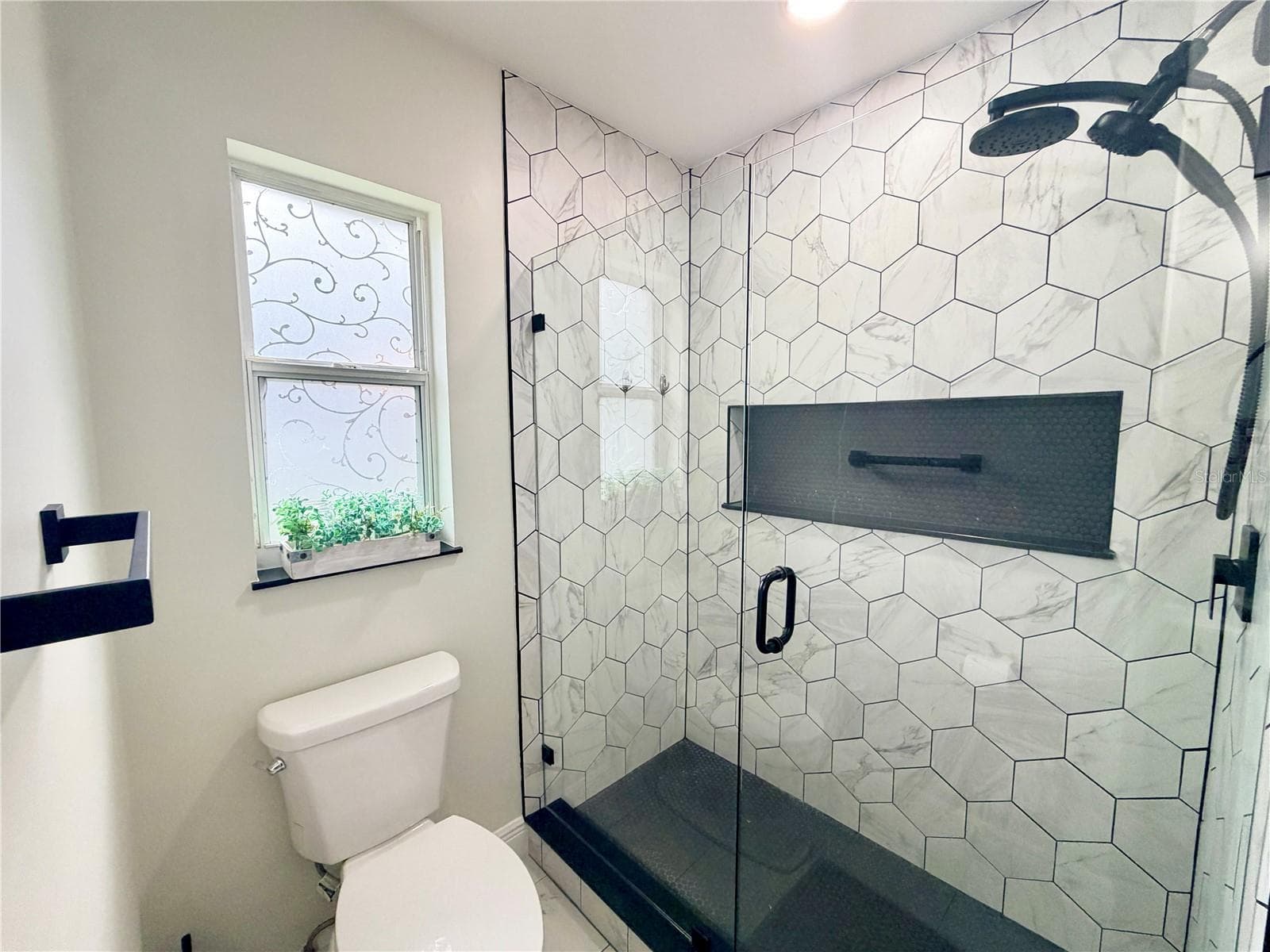 Single Family Residence at 4420 POMPANO DR SE, ST PETERSBURG, photo 12 of 32
