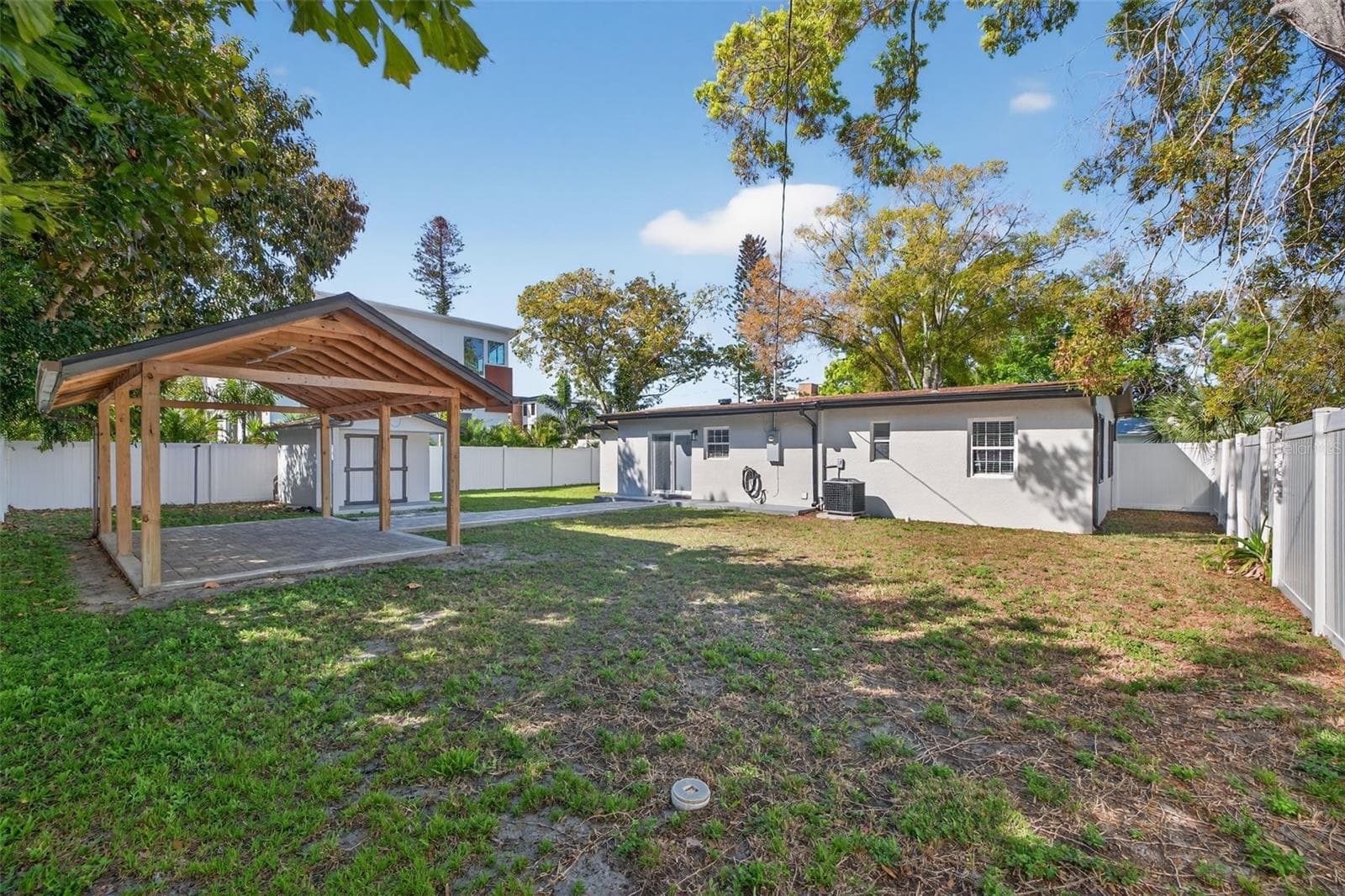 Single Family Residence at 4420 POMPANO DR SE, ST PETERSBURG, photo 17 of 32