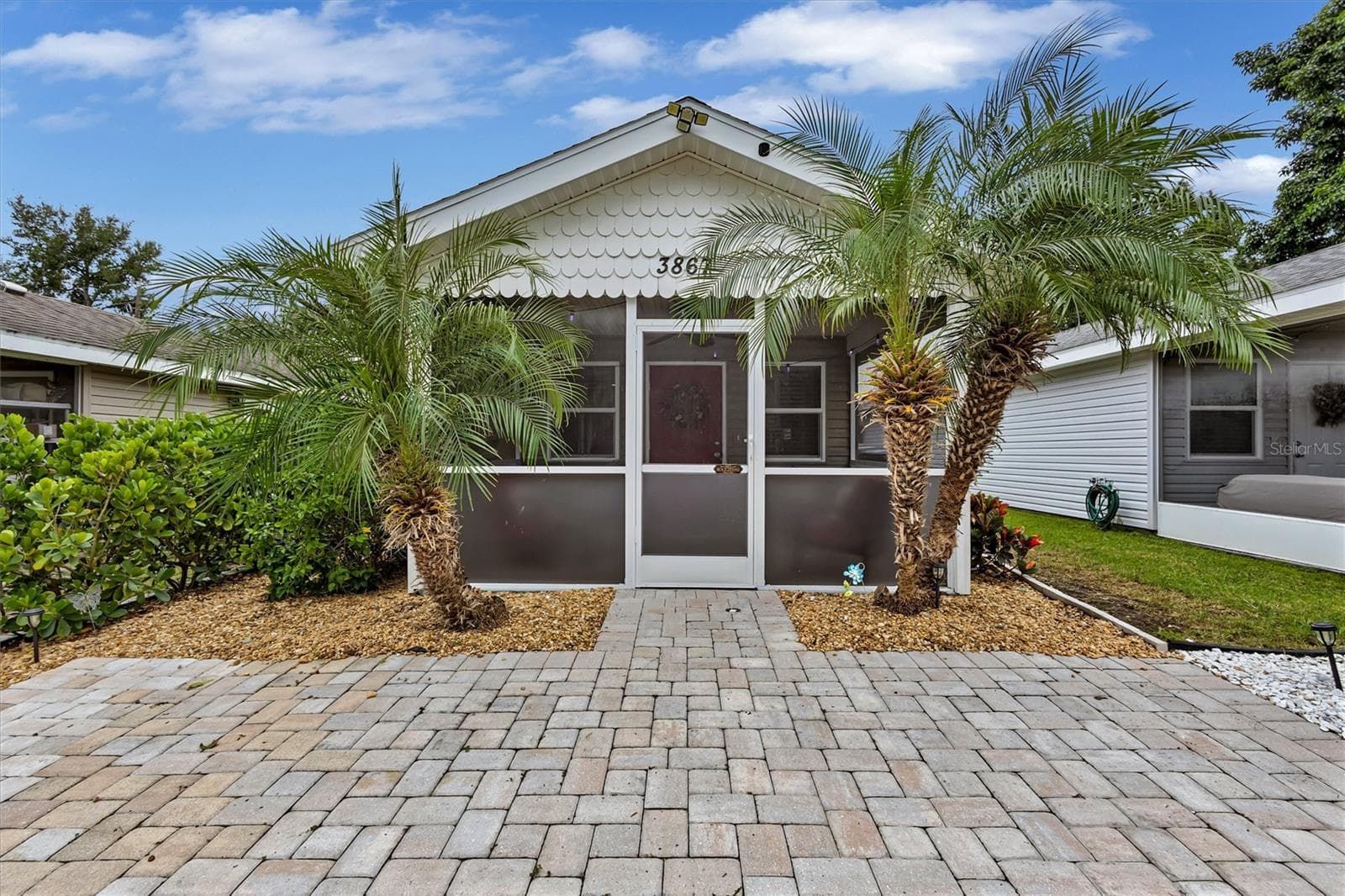 3867 ALMOND AVE