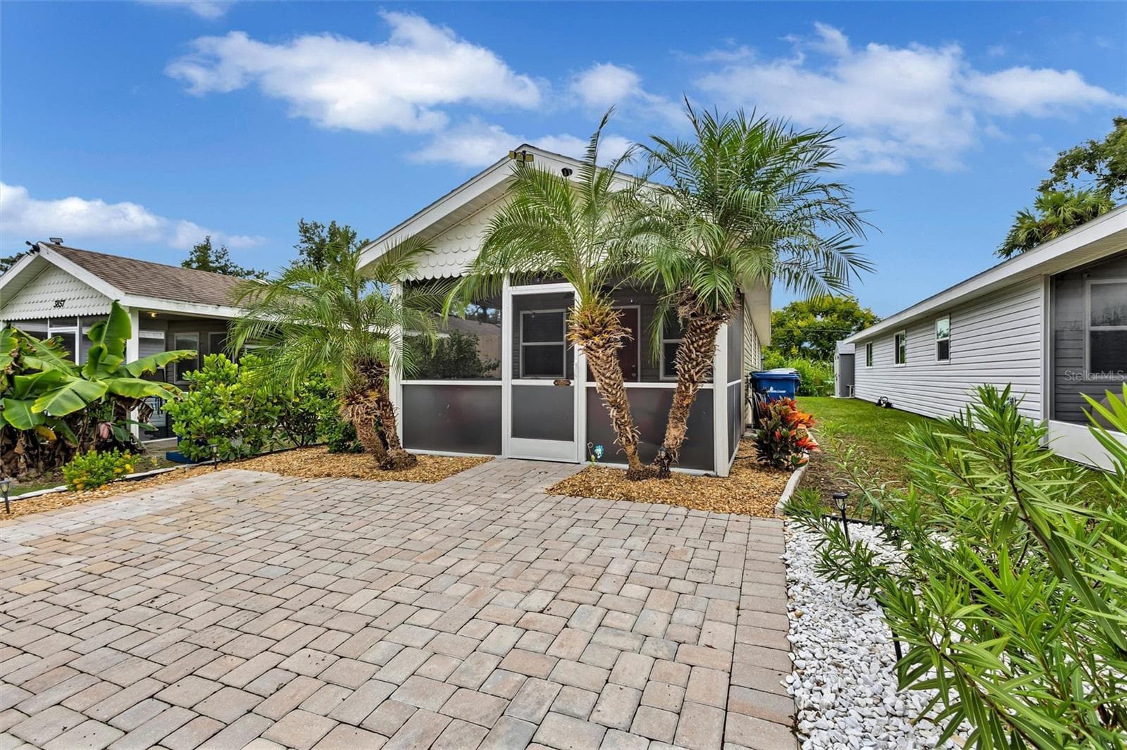 Single Family Residence at 3867 ALMOND AVE, SARASOTA, photo 5 of 34